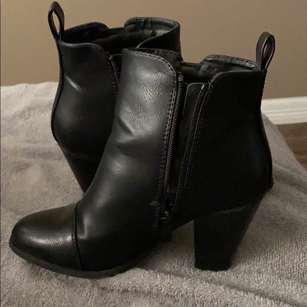 Booties - Picture 3 of 5